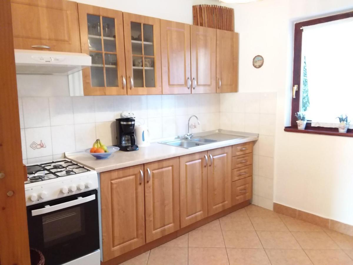 Apartman Tomo Пула Екстериор снимка