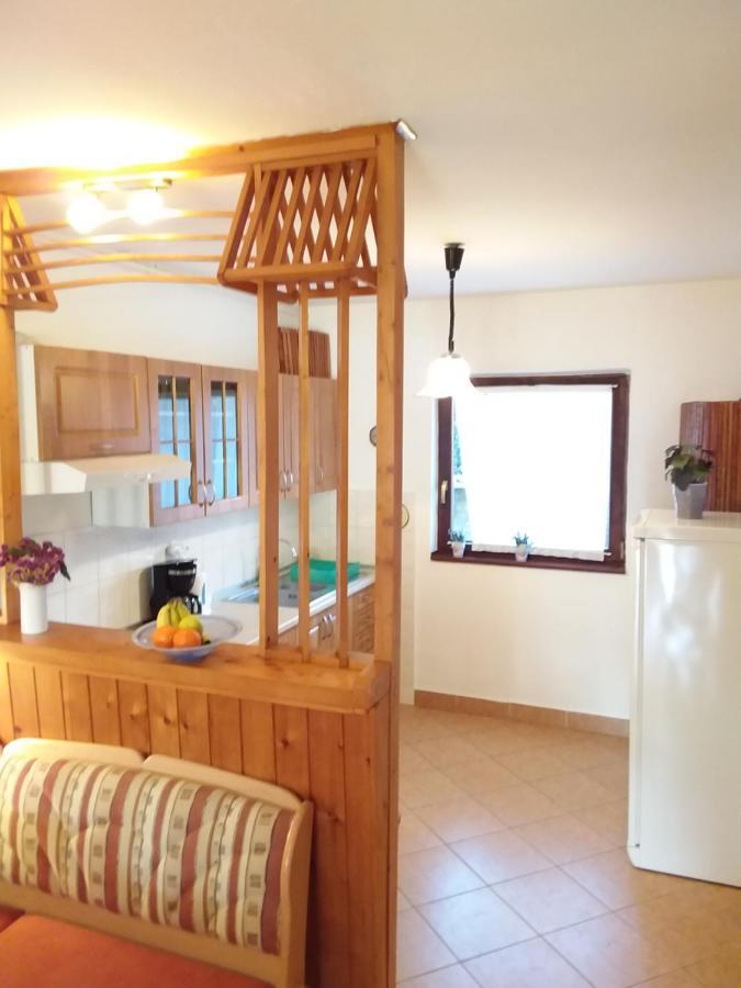 Apartman Tomo Пула Екстериор снимка